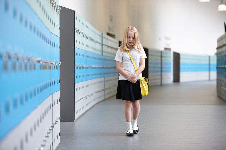 Comme la peur a lieu dans le contexte de l'école, c'est là aussi qu'elle doit être désapprise. Image : Cultura Creative /Alamy Stock Photo