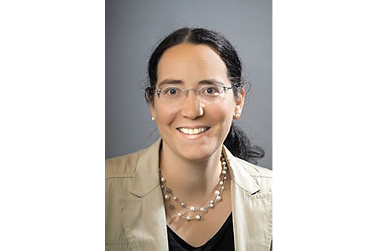 Bettina Isengard is a private lecturer at the Institute of Sociology at the University of Zurich. She studied and completed her doctorate at the University of Mannheim. Her research focuses on family sociology, social structure and inequality research, social indicators and methods of empirical social research.