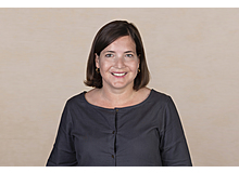 Andrea Widmer arbeitet bei der Stiftung Elternsein im Fundraising und ist Mama von zwei Töchtern im Alter von 5 und 8 Jahren.&nbsp;
