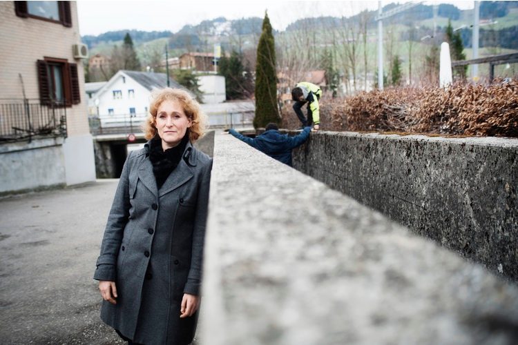Mahalia Kelz s'est battue pendant quatre ans pour obtenir un droit de visite pour ses enfants. Elle a suivi une formation de médiatrice à temps partiel.