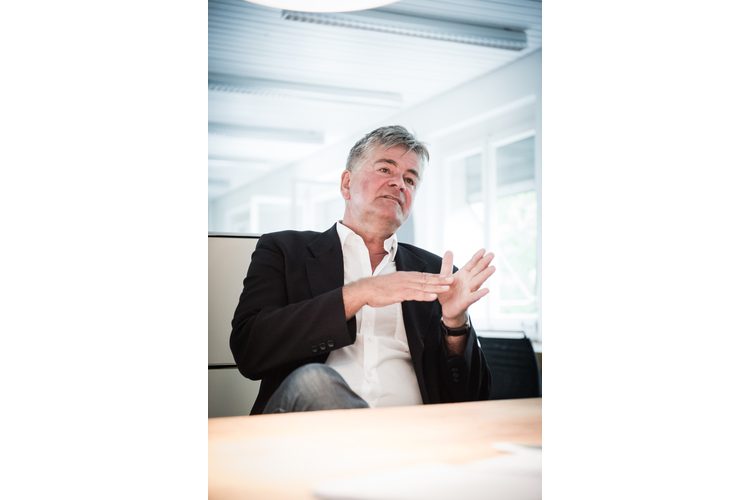 Urs Gfeller a enseigné dans le primaire et le secondaire.