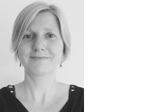Claudia Füssler gehört zu den Glücklichen, die einen Sommerabend auf dem Balkon immer stichfrei überstehen. Im Schlafzimmer ist sie dem Mückensurren gegenüber jedoch völlig intolerant und geht jagen.