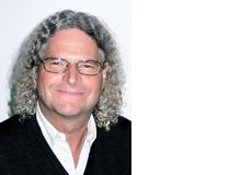 Bernard Gertsch&nbsp;62, gelernter Primarlehrer undHeilpädagoge war Schulleiter im Wagerenhof Uster, Rektor der Hochschule für Soziale Arbeit in Rorschach und Hochschulexperte. Seit 2009 ist er Schulleiter Sek in Egnach TG (50 %) und seit 2012 Präsident des Verbandes Schulleiterinnen und Schulleiter der Schweiz VSLCH (40%). Gertsch wohnt in Sommeri TG, ist verheiratet und Vater einer erwachsenen Tochter.