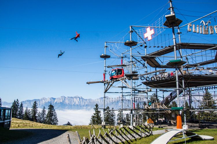 The climbing tower in Flumserberg offers 30 different climbing stations with different designs and levels of difficulty