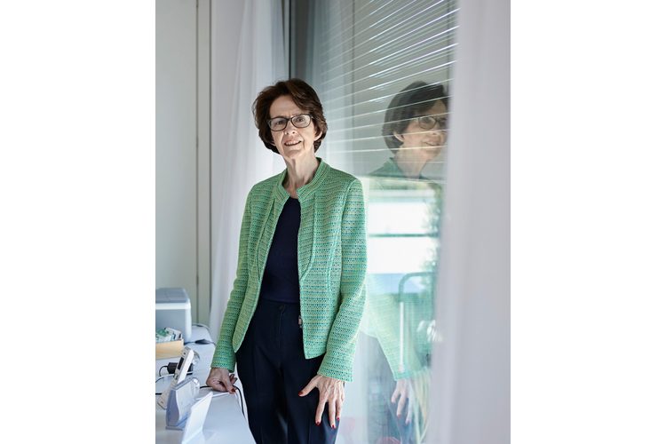 Dr. phil. Margret Bürgisser ist Soziologin und Inhaberin des Instituts für Sozialforschung, Analyse und Beratung ISAB (www.isab.ch) sowie Buchautorin. Seit über 20 Jahren forscht sie über sozialen Wandel, Gleichstellung, die Vereinbarkeit von Beruf und Familie, partnerschaftliche Rollenteilung sowie andere Themen. Margret Bürgisser: Partnerschaftliche Rollenteilung – ein Erfolgsmodell. Hep Verlag 2017.