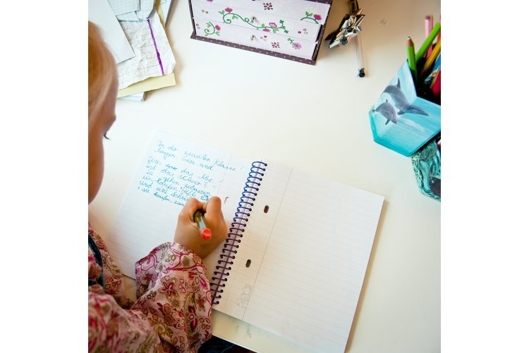 Scrivere a mano ha molti vantaggi