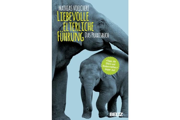 Mathias Voelchert : Un leadership parental plein d'amour. Beltz 2017, 272 pages, env. 27 Fr. Plutôt que d'éduquer, l'auteur conseille aux parents de créer un jardin de possibilités dans lequel les enfants peuvent grandir. La tâche principale consiste à donner l'exemple de valeurs importantes de manière honnête et directe.