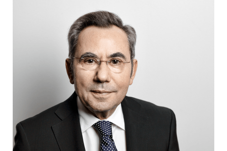 Wassilios E. Fthenakis ist in Griechenland geboren. Er leitete das Staatsinstitut für Frühpädagogik in München und war Inhaber des Lehrstuhls für Entwicklungspsychologie u.a. an der Freien Universität Bozen, Italien. Bis heute gilt er als der einflussreichste Väterforscher im deutschsprachigen Raum.
