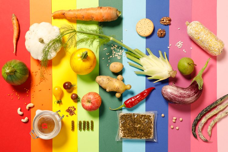 "And what do you eat?" Sarah Heiligtag and Georg Klingler have laid out a few of the ingredients they cook with for us.
