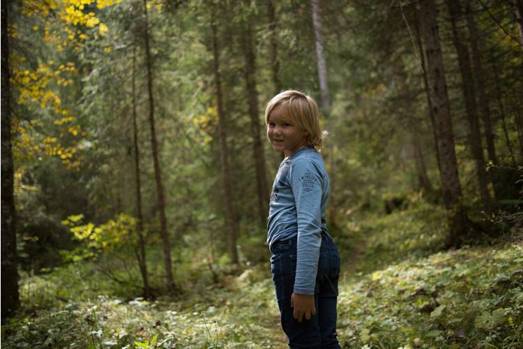 «Ein Autismusbegleithund wird nicht alle Probleme lösen. Aber er hilft mir, wo ich mit Joel allein nicht mehr klarkomme», sagt die Mutter.
