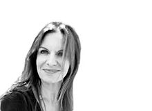 Claudia Landoltist leitende Autorin beim Schweizer ElternMagazin Fritz+Fränzi, Mutter von vier Buben und Yoga-Lehrerin. Sie lebt mit ihrer Familie im Aargau.