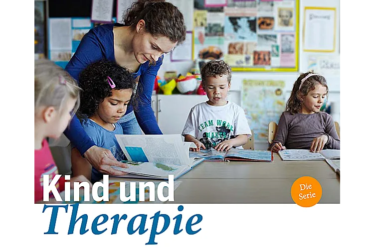 Kind und Therapie – die Serie Mehr als die Hälfte der Schweizer Schulkinder wird im Laufe ihrer schulischen Laufbahn einmal therapiert. Viel zu viele, sagen manche Kinderärzte und Experten, und plädieren für mehr Gelassenheit bei Schul- und Lernschwierigkeiten. Eltern wiederum sind oft ratlos, hinterfragen ihre Ansprüche, fürchten sich vor Stigmatisierung. In dieser fünfteiligen Serie möchten wir das Feld des schulischen Therapieangebots beleuchten. Was ist das Ziel der sogenannten sonderpädagogischen Massnahmen? Wann sind sie nötig? Was macht eine Heilpädagogin im Unterricht? Wie arbeitet eine Logopädin? Was bedeutet Psychomotorik? Und haben wir nicht vielleicht einfach falsche Vorstellungen davon, was der Norm entspricht und was nicht? Alle bisher erschienen Artikel finden Sie hier: Kind und Therapie – die Serie