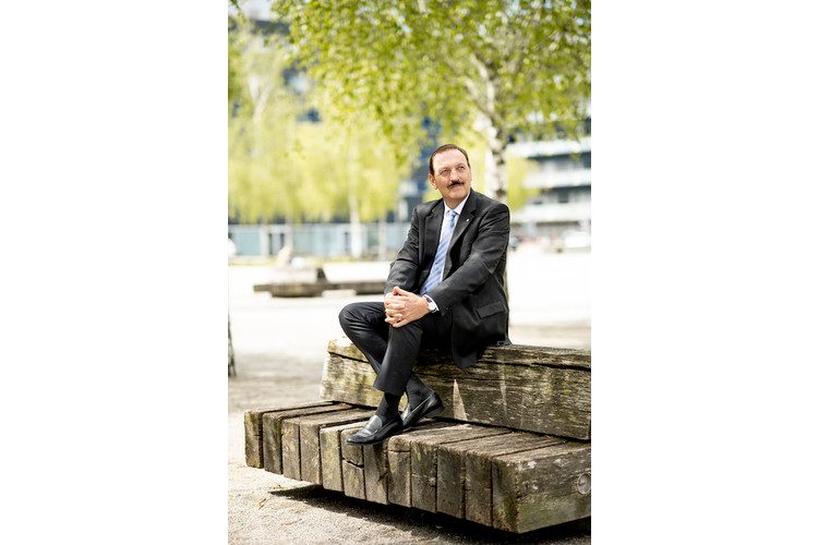 Beat W. Zemps berufspolitische Karriere begann in den 1980er-Jahren und beanspruchte ihn sein ganzes Berufsleben. Seine private Leidenschaft gilt der Musik und dem Sport. Für beides hat er bald wieder mehr Zeit.
