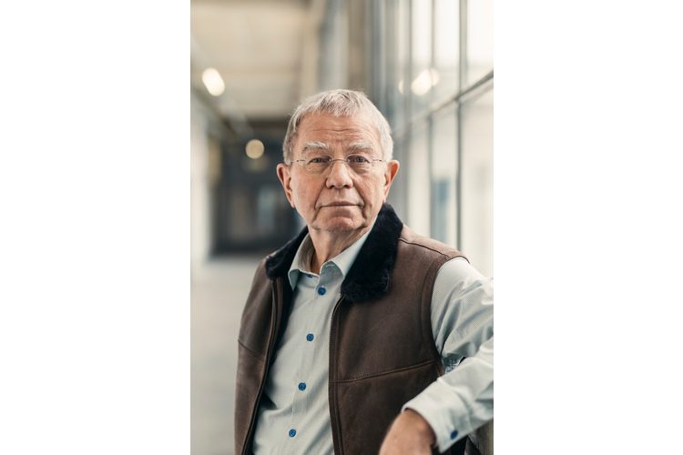 Klaus Heer is one of Switzerland's best-known couples therapists and a non-fiction author ("Paarlauf - Wie einsam ist die Zweisamkeit?", "Klaus Heer, was ist guter Sex?"). Picture: Ruben Ung