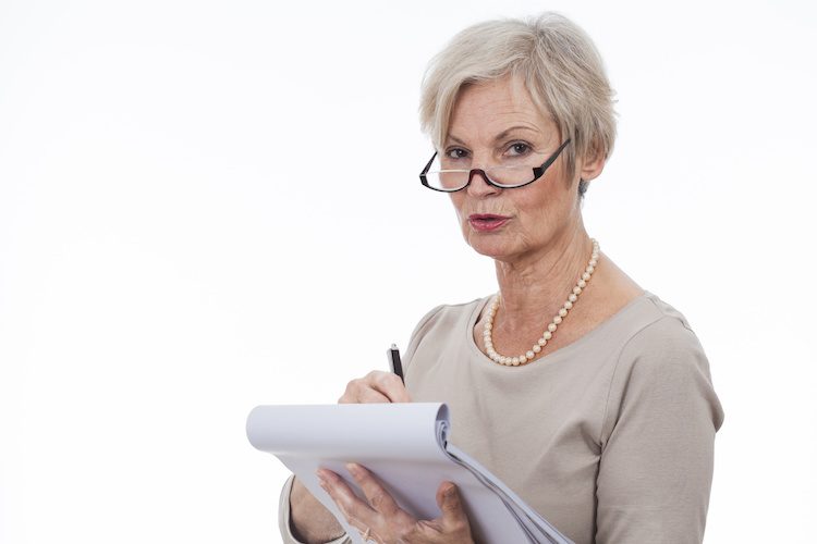 The head teacher: she dreams of the good old days when she was still allowed to discipline the pupils. For her, group work is kindergarten education, the parent-teacher conference is superfluous. What does she long for? Her last day at work.