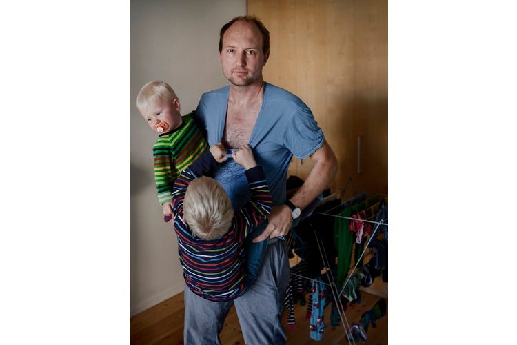 «Väter tendieren dazu, auf eine andere Art mit ihren Kindern zu spielen», sagt Väterforscherin Brenda Volling. «Sie spielen tendenziell körperlicher».