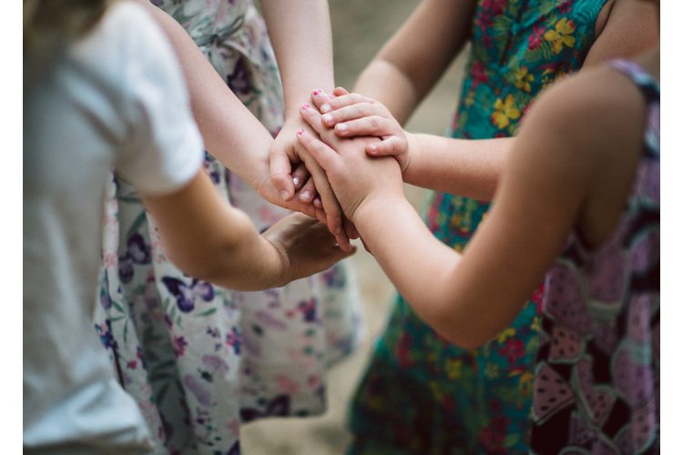 Children with both motor and socio-emotional problems often attend psychomotor therapy.