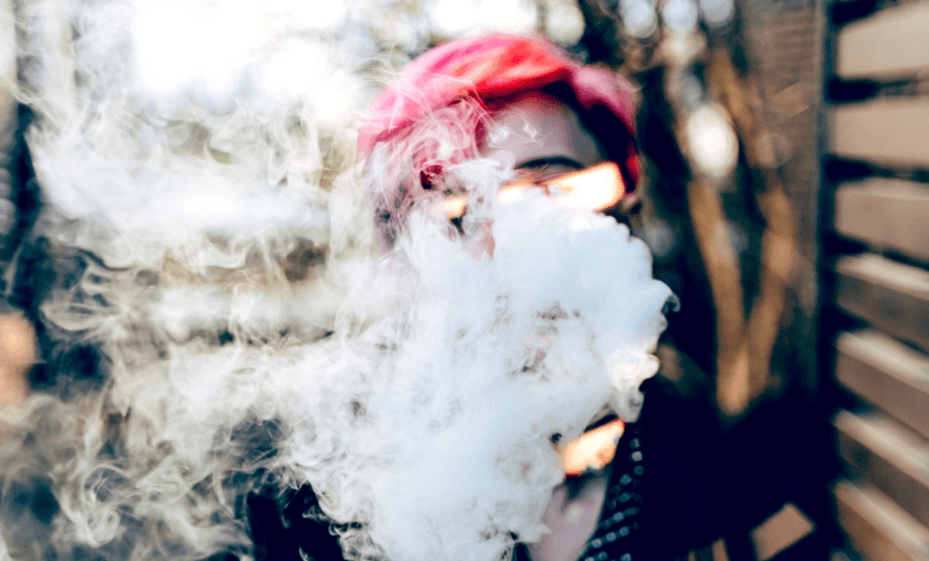 Jugendliche lieben E-Zigaretten. Die «Vapes» kommen verspielt daher – doch für die Gesundheit sind sie schädlich. Und sie machen süchtig.
