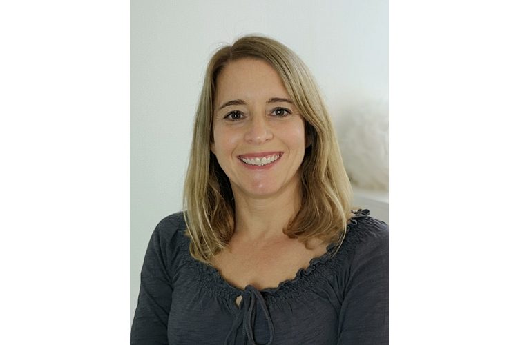 Martina Domeniconi ist zertifizierte Ordnungscoach FO. Ihr Ziel ist es, Menschen beim Bewältigen des täglichen Chaos zu unterstützen. www.organize-my-space.ch