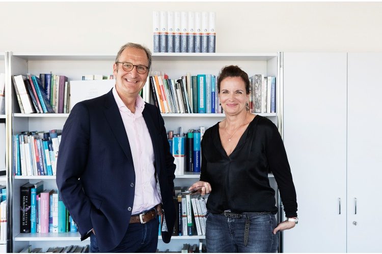 Notre auteure principale Claudia Landolt avec Lutz Jäncke.