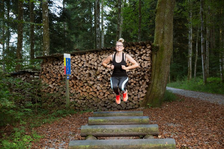 Livia Meier ist gerne in der Natur. Sie lehnt übermässigen Konsum ab.