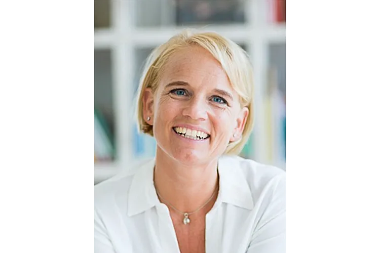 Caroline Märki est la fondatrice et la directrice de familylab.ch, conseillère familiale selon Jesper Juul et formatrice de parents et d'adultes avec brevet fédéral. Caroline Märki est mariée, mère de deux filles adultes et d'un fils de 16 ans, et vit à Männedorf ZH.