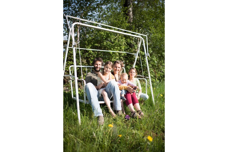 0c15fb61a6c57b5f4643b2ec62be0603.jpg 8/11 Familie Bonato hat die Arbeitszeit zu gunsten der Familienzeit reduziert.