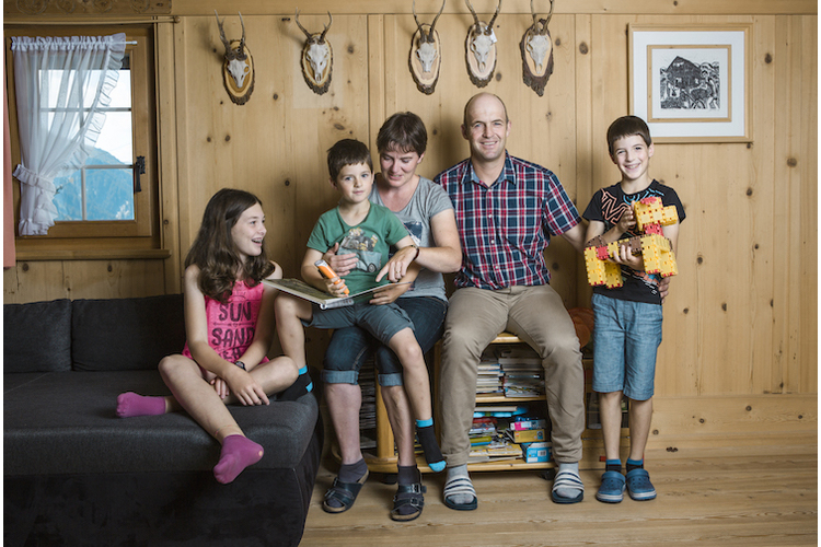 Glück zu fünft: Simon, Christina, Ramona, Hansandrea und Mario Wolf (v. l.).