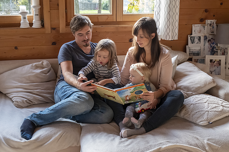 Raphaela und Marcel wünschen sich, dass ihre Kinder ihre Talente voll entfalten können. Ihre Geschichte lesen Sie im Dossier des Printmagazins 12/19.