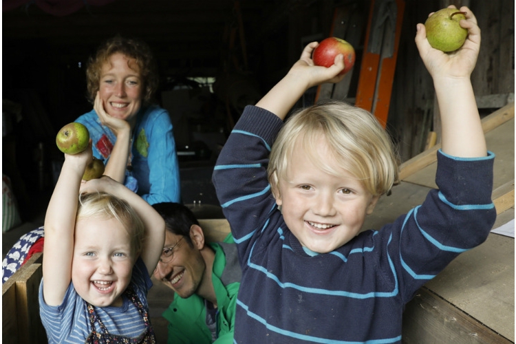 Wie geht das mit der veganen Ernährung? Eine Familie erzählt.