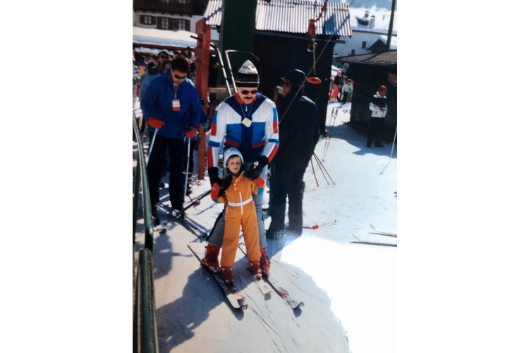 Mit Bob auf dem Skilift gelang die Fahrt.