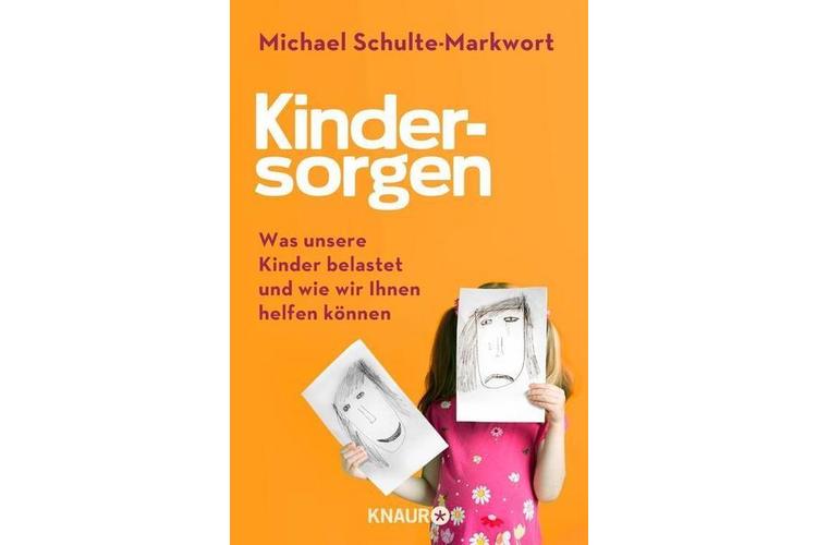 Michael Schulte-Markwort: Kindersorgen. Was unsere Kinder belastet und wie wir ihnen helfen können. Knaur 2017, 368 Seiten, ca. 17 Fr.Was tun, wenn das Kind nicht mehr zur Schule gehen will? Wenn der Bruder die kleine Schwester ätzend findet? Der Arzt und Psychiater Michael Schulte-Markwort bietet Eltern einfache Lösungs­ansätze für die Probleme ihrer Kinder.