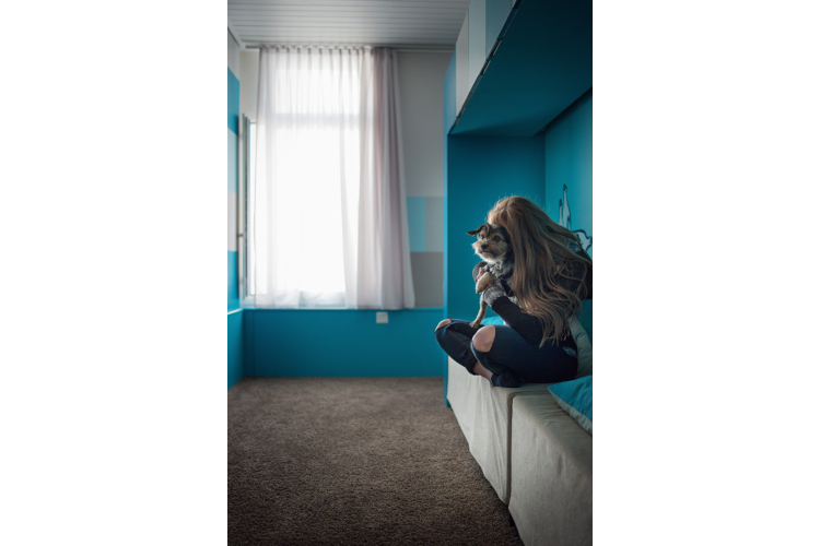 6cda38841a0cee314ef6c5abc74ca62a.jpg Spendet Trost: Violas Hund Timmi. In den Räumen ihrer Therapiegruppe hat sich der Teenager wohlgefühlt.