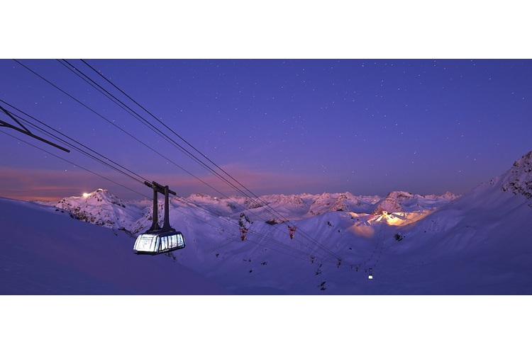 Arosa bietet Gross und Klein ein Freizeitangebot mit grossem Spassfaktor: eine weite Skiarena dank der Urdenbahn ... 