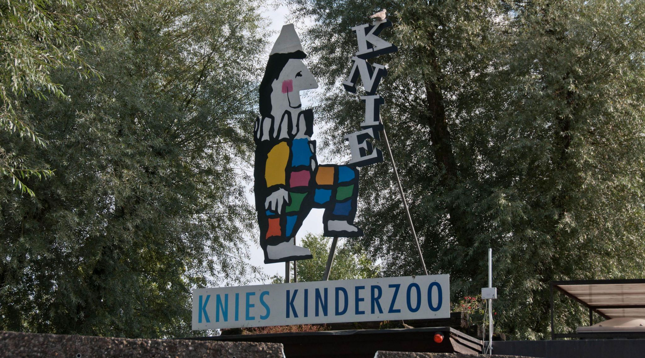 Knies Kinderzoo Eingang_2050 × 1140