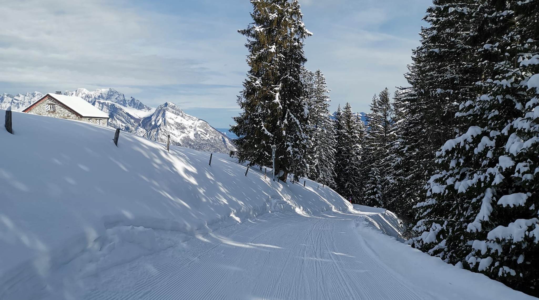 Querformat 2050x1140_Pizolbahnen_Mounteens_Winter_2