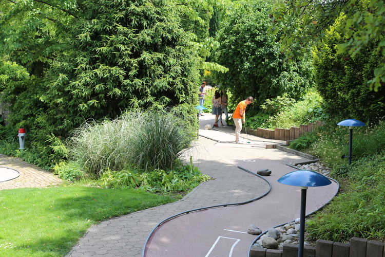 3/6 Minigolf in der «Grün 80» bei Basel