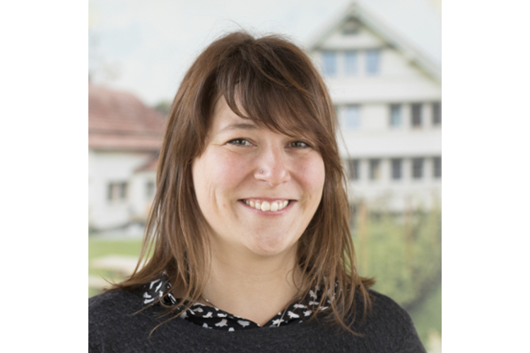 a8bd0cb300b8d25ed0d537a2685d8436.jpg Zur Person: Simone Hilber ist Soziologin und arbeitet bei der Stiftung Kinderdorf Pestalozzi als Fachperson zu Bildungs- und Evaluationsfragen.