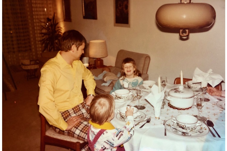 be9c1dbef3d8cfa008800037e03c56e4.jpg Zu Weihnachten: Bob immer in Karo.
