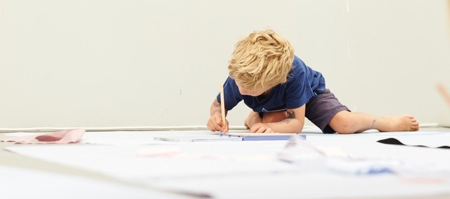 Neue Broschüre für kreative Förderung bei Kleinkindern