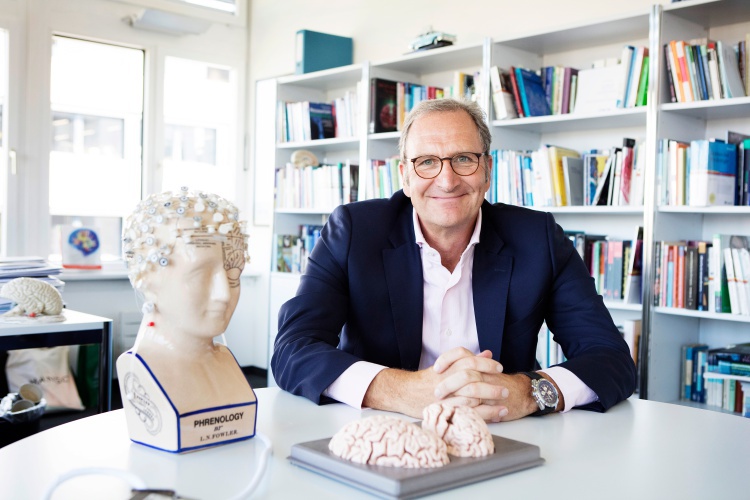 Studierende der Uni Zürich haben den Neuropsychologen Lutz Jäncke wiederholt zum besten Dozenten gewählt.