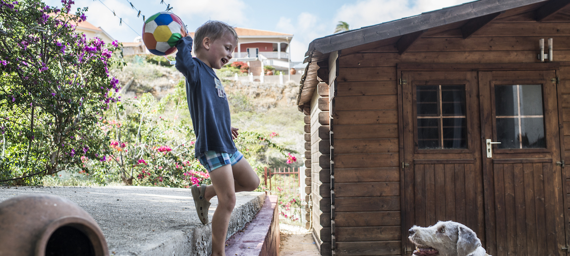 Willemstad, Curacao, 17.12.2015~Olivier at home Bewegung macht schlau!