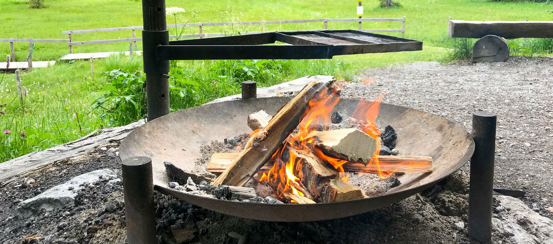 Ein Wochenende an der Feuerstelle: Tipps für Familien