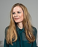 Julia Meyer-Hermann ist freie Journalistin und lebt mit ihrer Familie in Hannover. 