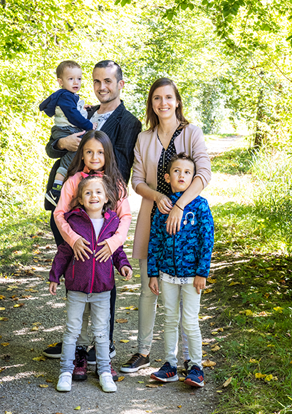 22_11_Dossier_Familie_Farsatis_AB_2_RZ150