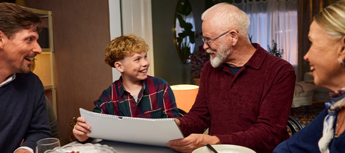 Ifolor_Weihnachten_Header 1170 x 520 Familie mit Ifolor Wandkalender
