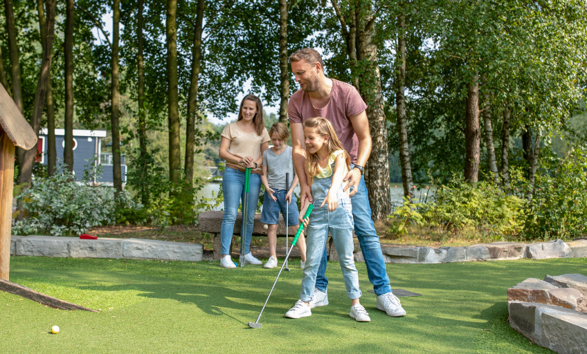 AC_Artikelbild_470 Fantastische Familien-Ferientage bei Center Parcs - Minigolf